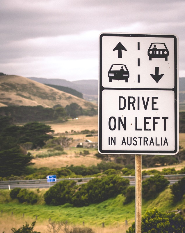 In Australien fährt man auf der linken Straßenseite. 