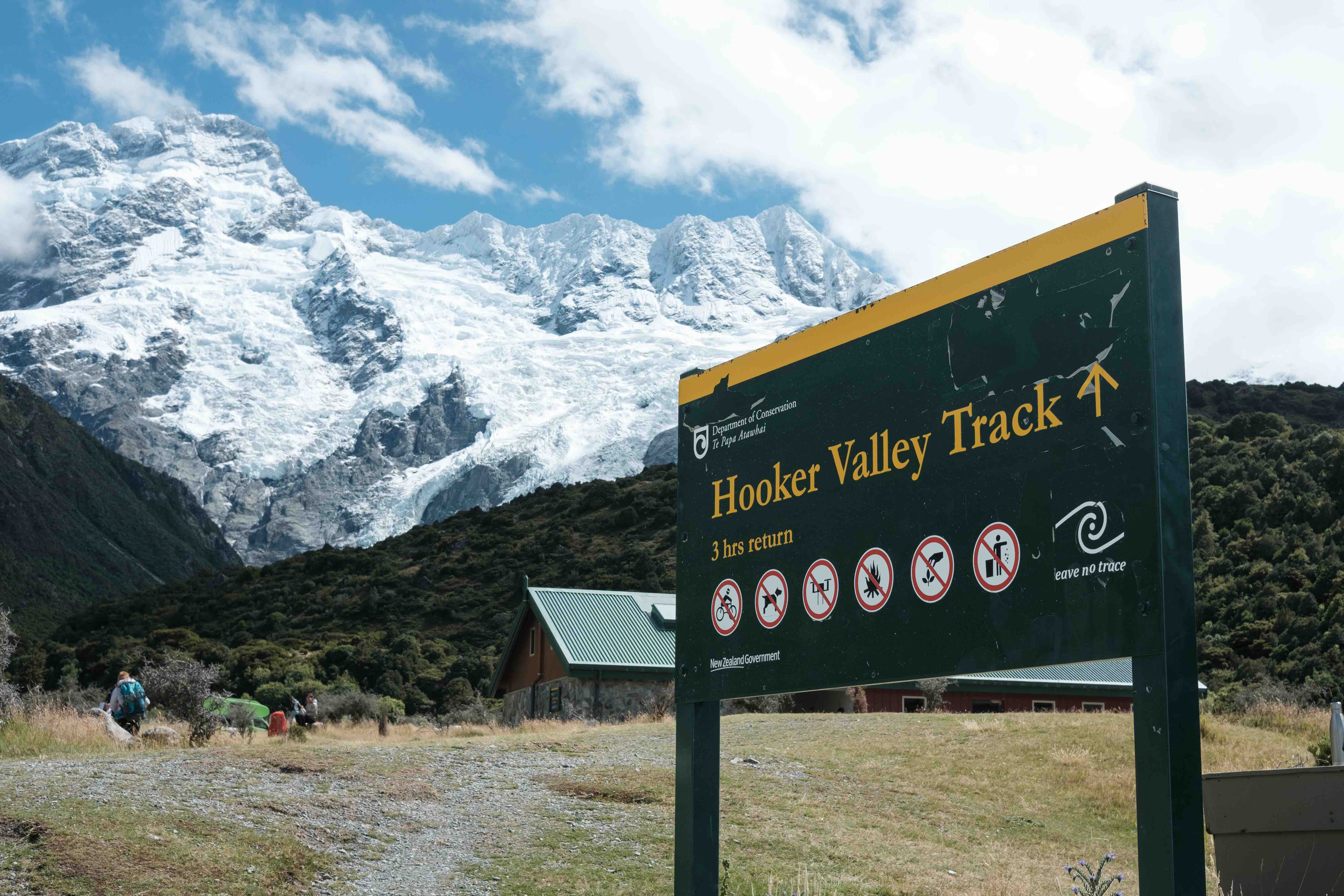 Hooker Valley Track Sign